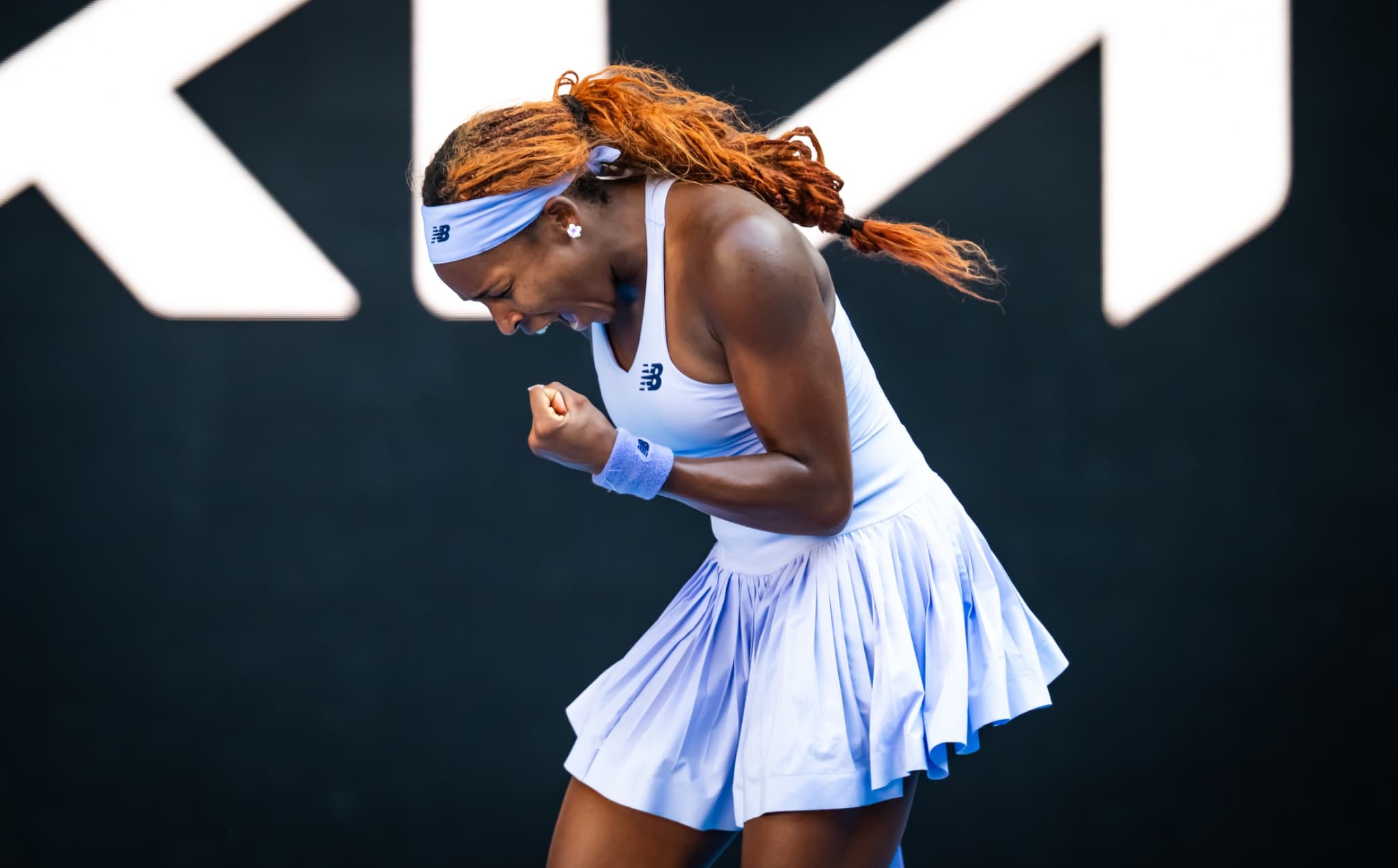 Coco Gauff expresa rabia contenida y desahogo en la cancha, imagen principal para el reportaje sobre las salas "Don't Smile" de la WTA.