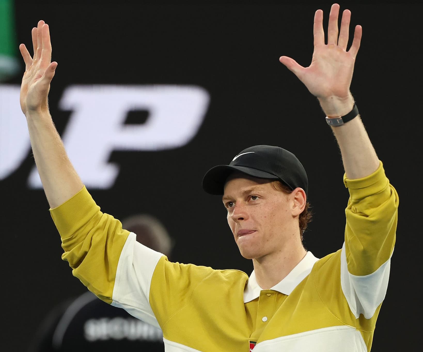 Jannik Sinner celebra su regreso a las canchas en Indian Wells 2026 tras su ausencia en la edición anterior.