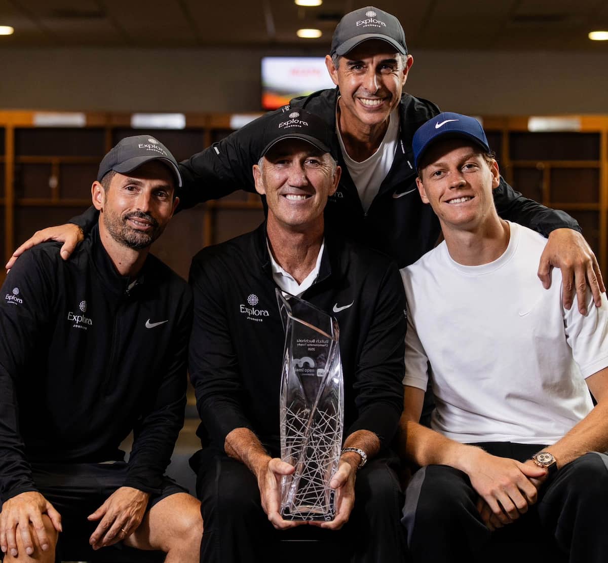 Infografía o imagen de Sinner junto a los trofeos de Masters 1000.