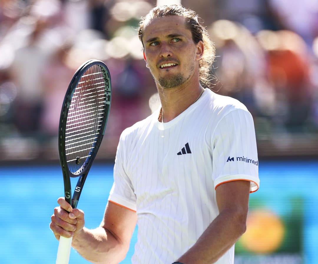 Alexander Zverev con gesto serio durante una rueda de prensa denunciando la falta de privacidad en el circuito ATP.