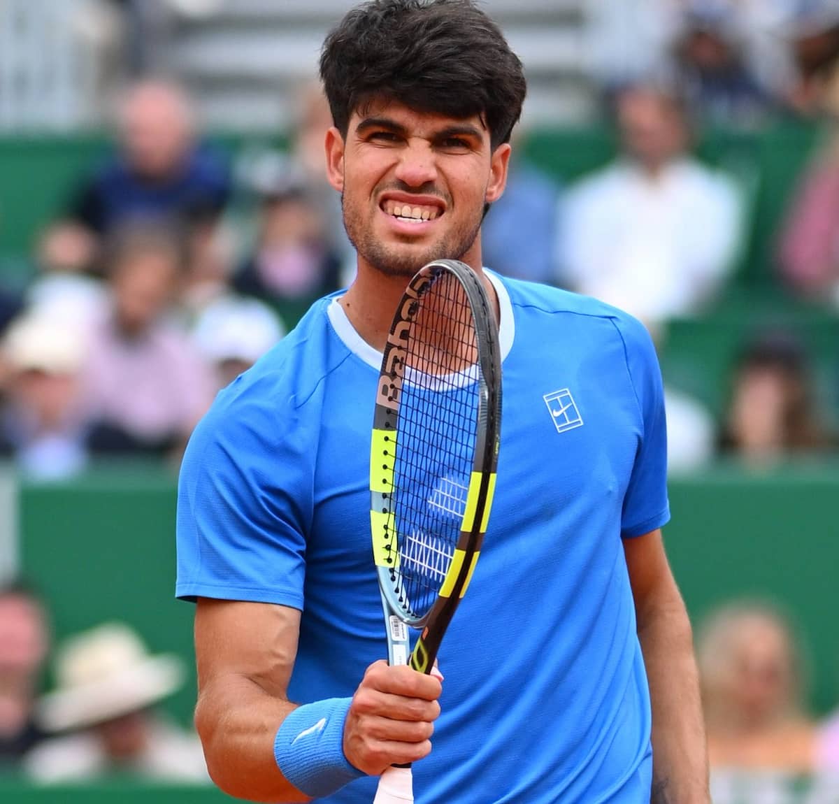 Carlos Alcaraz celebrando su victoria número 300 en el circuito ATP durante el Masters 1000 de Montecarlo 2026.