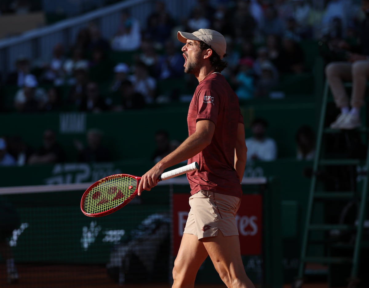 Gráfico de evolución de Valentin Vacherot celebrando su pase a semifinales del Masters 1000 de Montecarlo 2026.